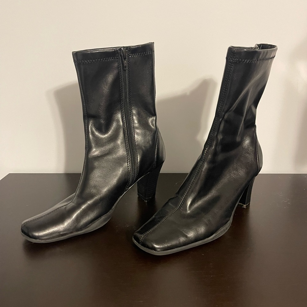 Aerosoles Black Square Toe Boots - Size 9
